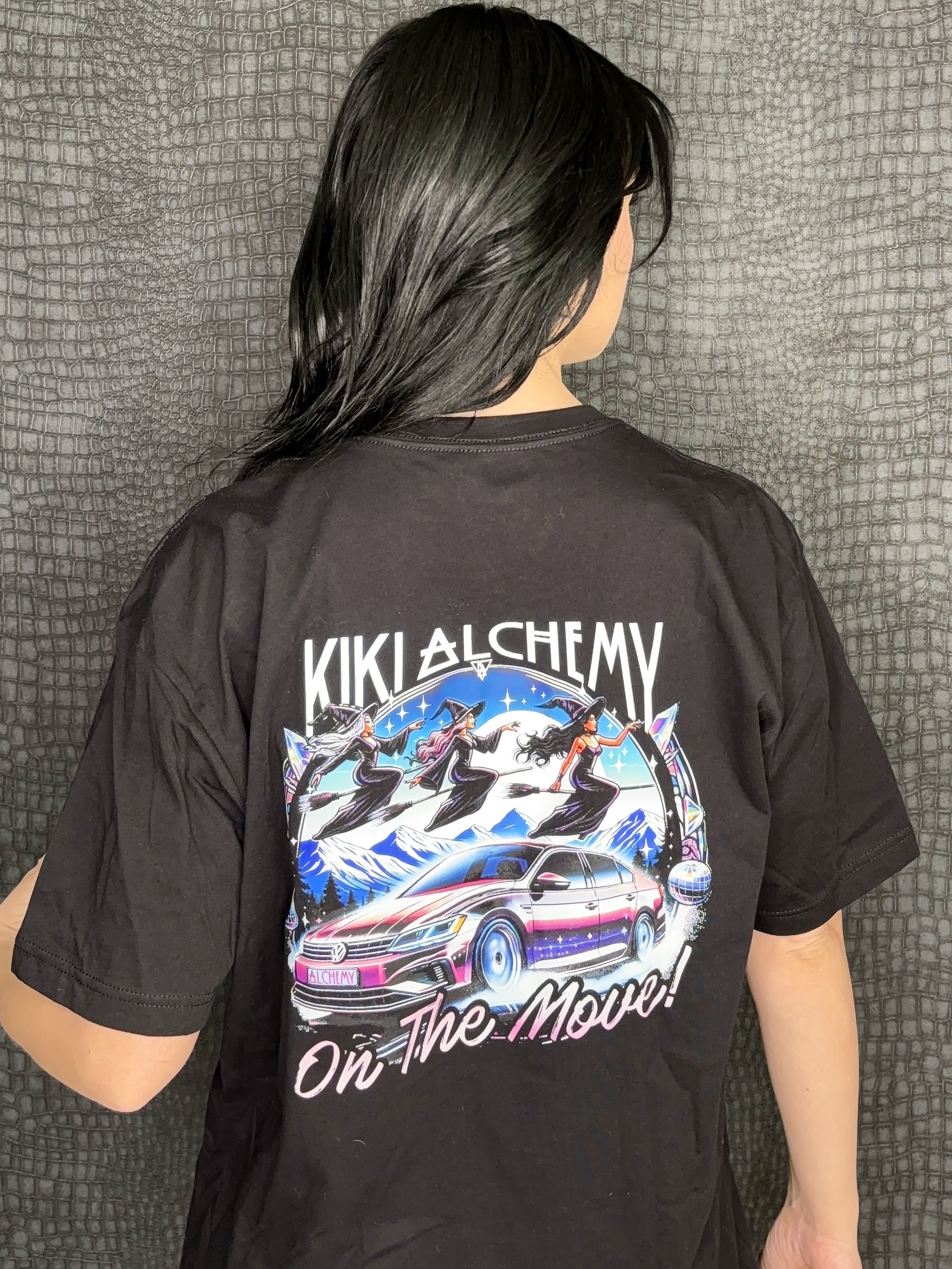 kiki OTM tee